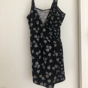 Urban Outfitters floral romper GUC